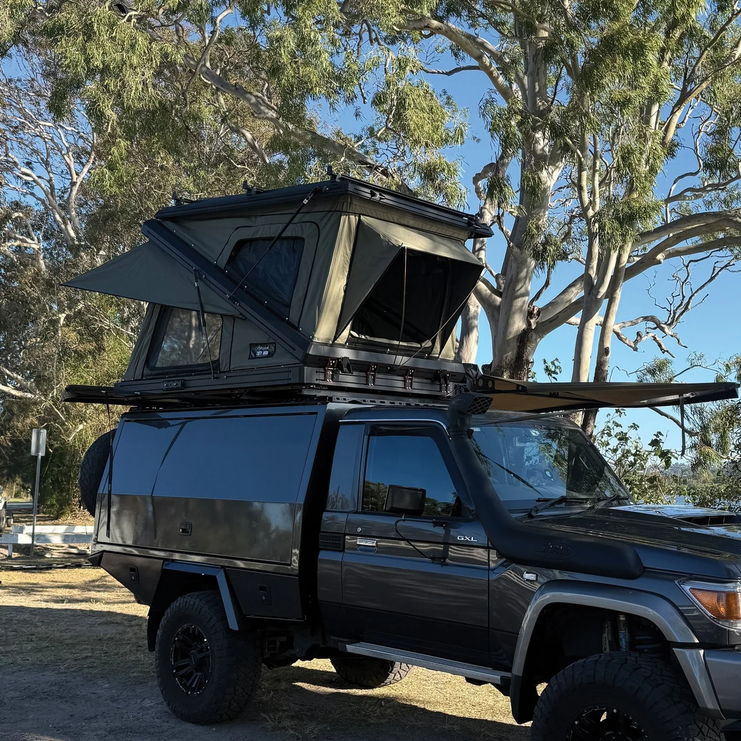 The Bush Company TX-27 MAX Doppelhub Dachzelt